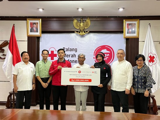 PMI Receives Donation of IDR 1 Billion from Fast Food Company for the Palestinian People